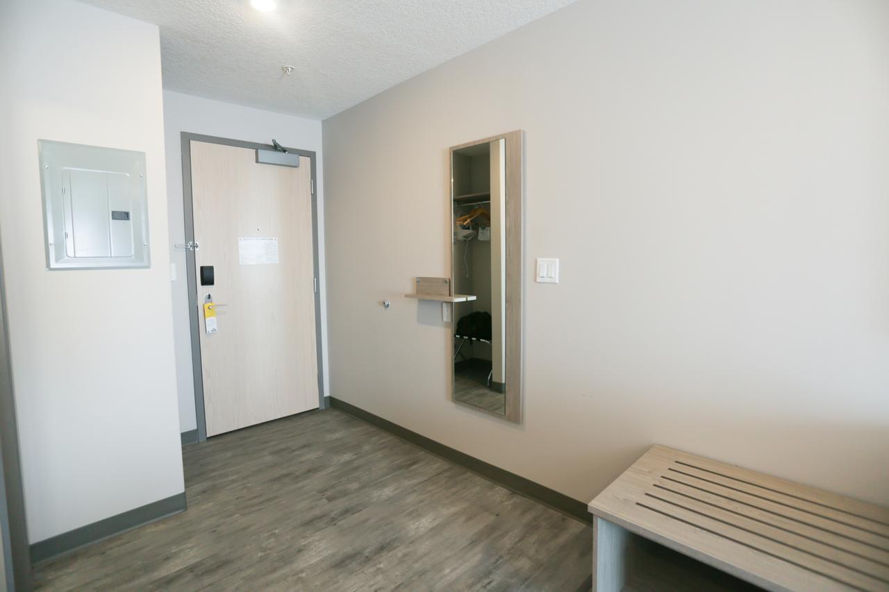 Days Inn By Wyndham Calgary North Balzac Exterior foto
