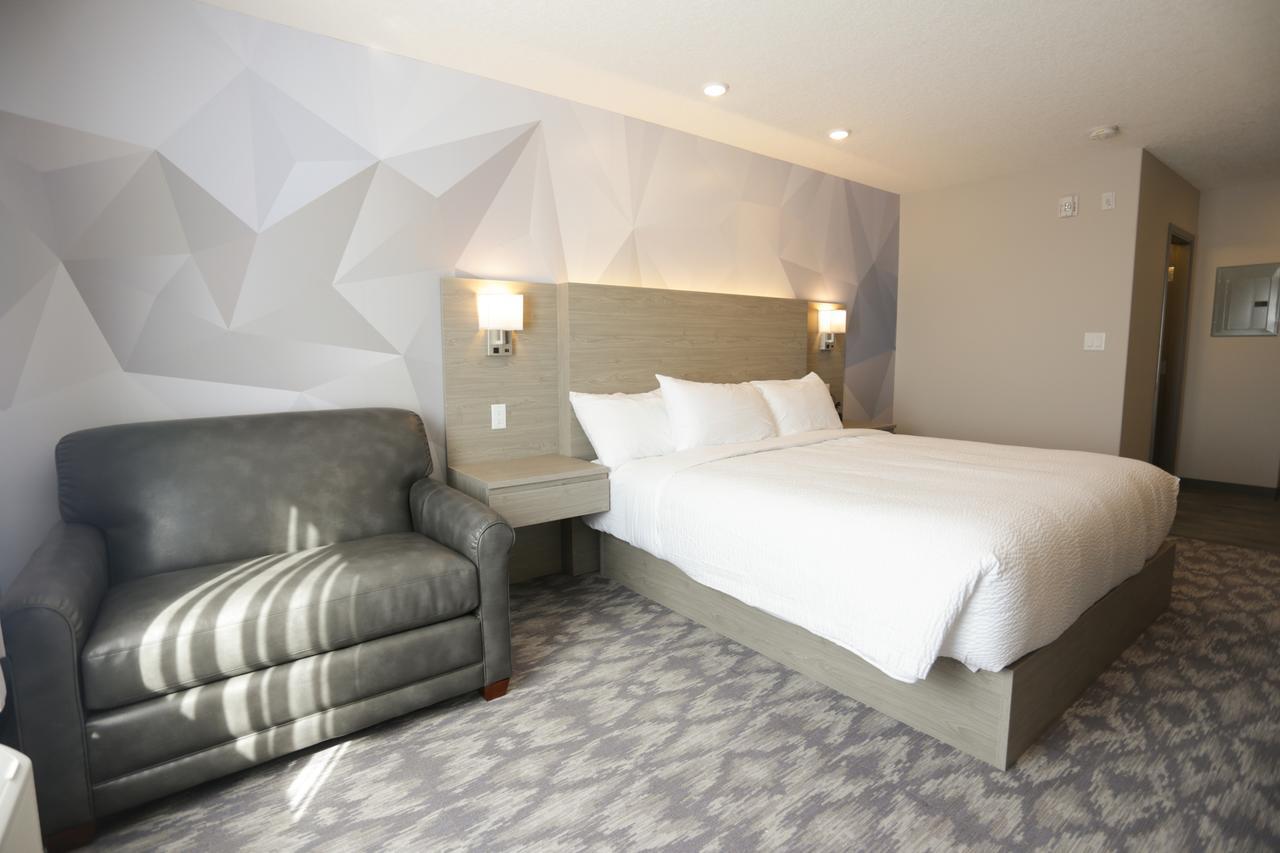 Days Inn By Wyndham Calgary North Balzac Exterior foto